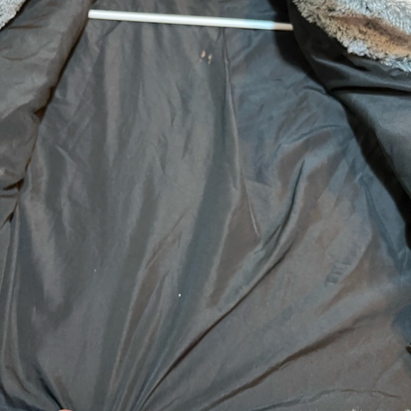 H & M Women's Gray Faux Fur Jacket size medium very soft feel to it - Picture 9 of 10